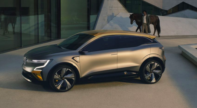 la Megane elettrica contro