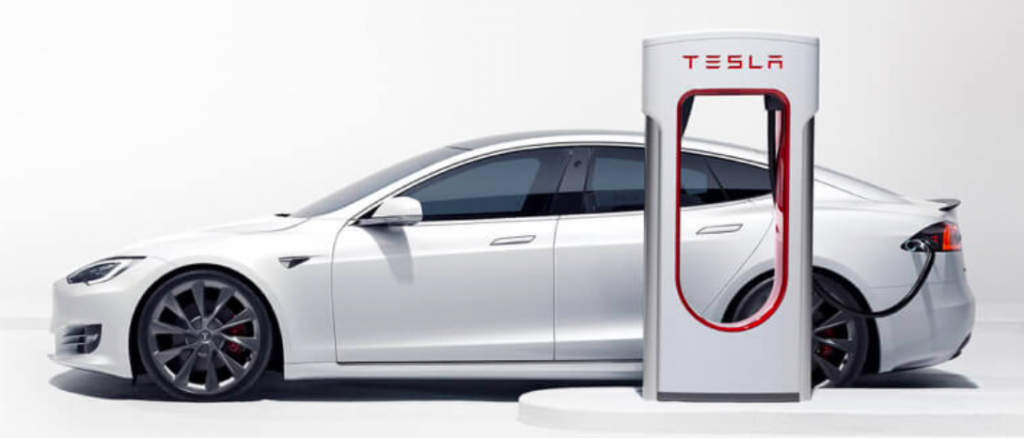 Tesla apre i supercharger