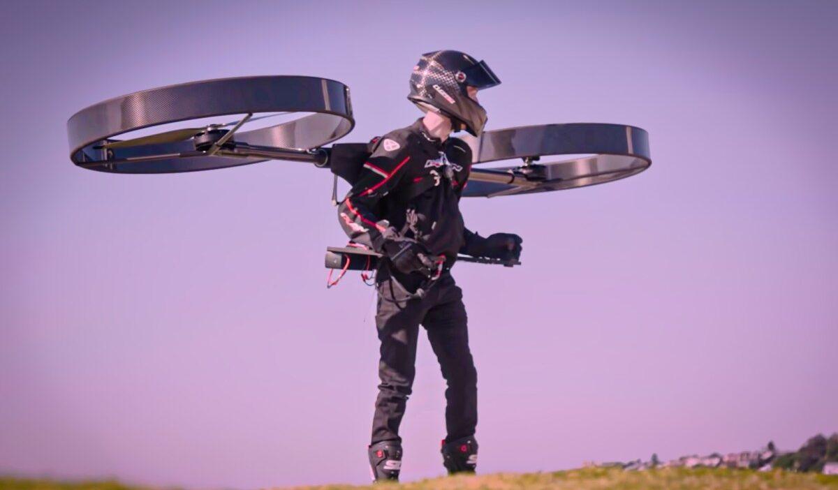 uomo volante elettrico