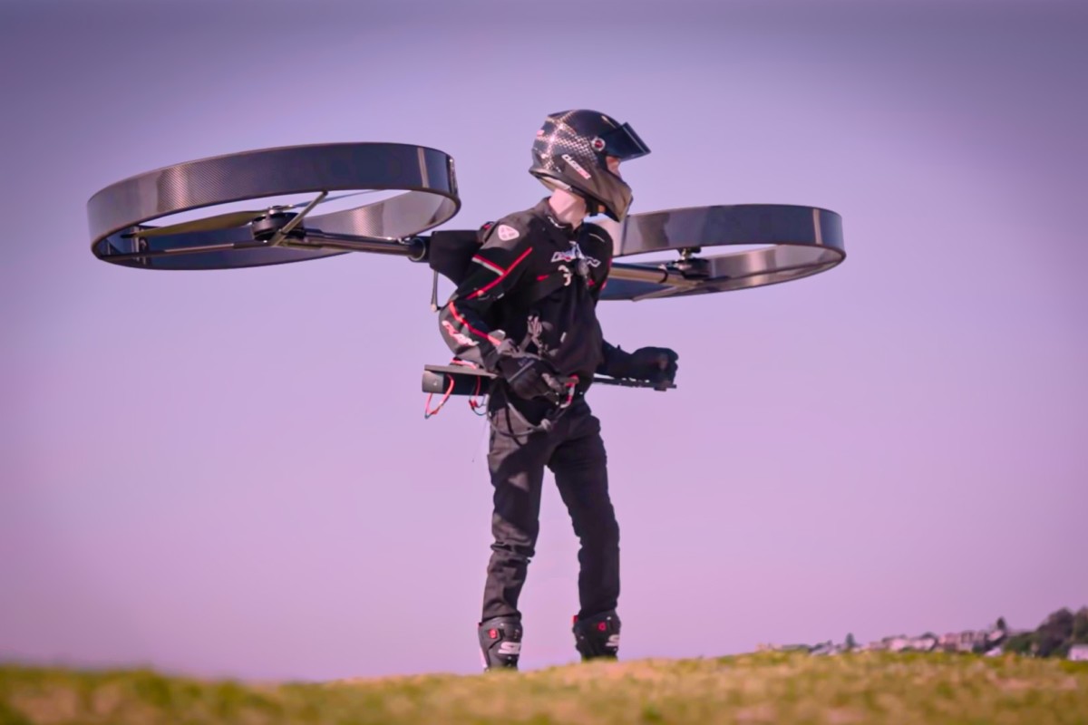 uomo volante elettrico