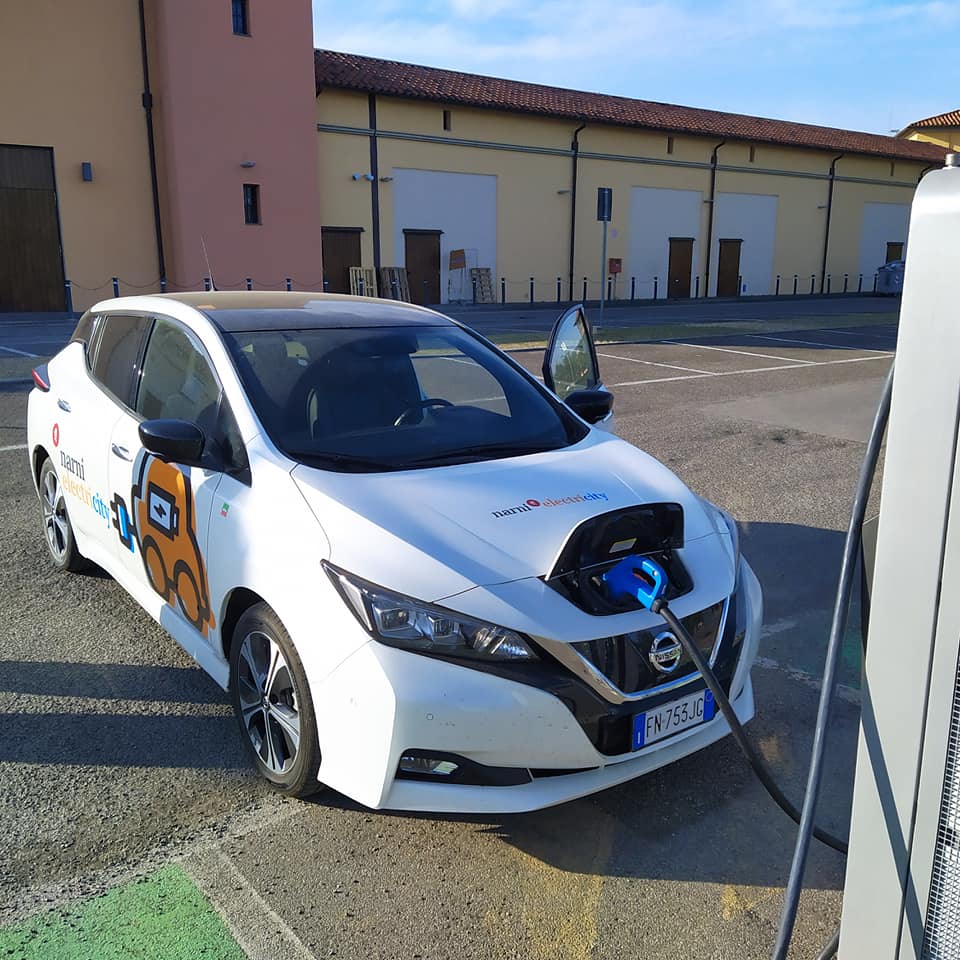 Nissan leaf