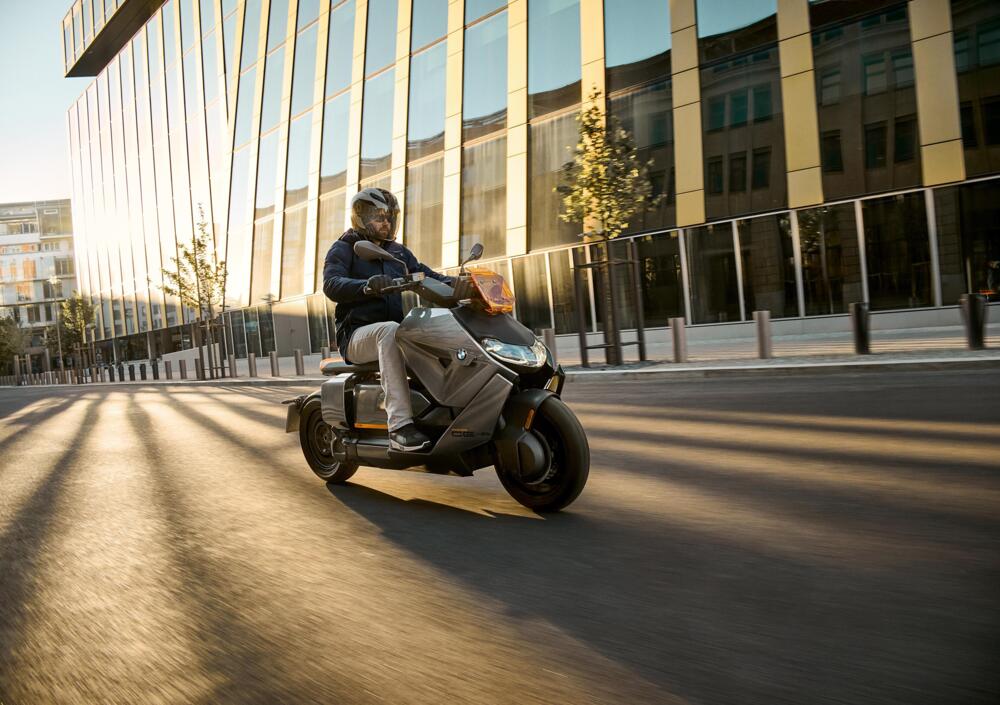 bmw ce 04