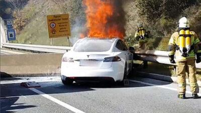 auto elettrica incendio