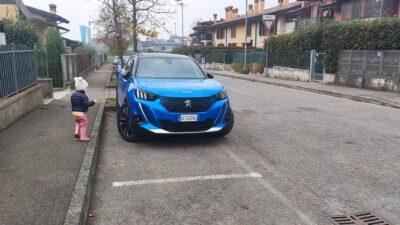 Peugeot E2008 GT