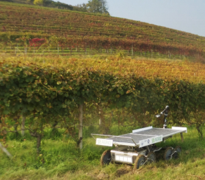 robot agricolo solare