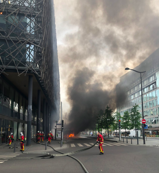 a fuoco due bus elettrici