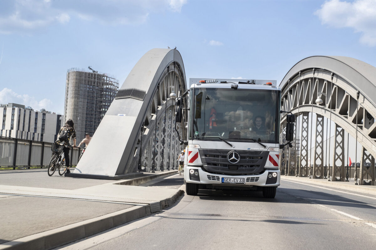 mercedes truck