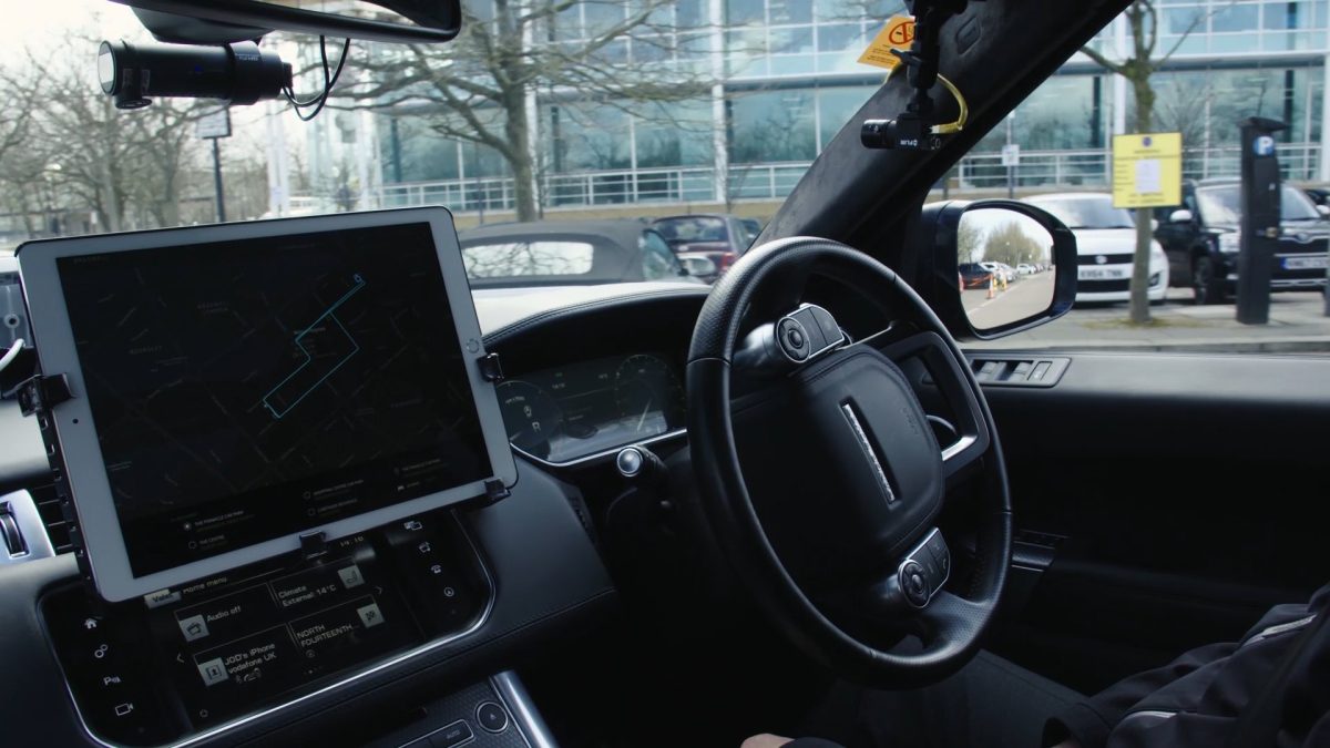 Jaguar Land Rover, nasce l'Engineering Hub italiano