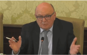 Un accento sul cognome