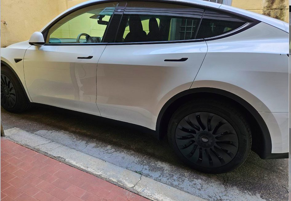 Tesla Model Y LR