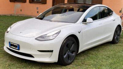 Tesla model 3 AWD