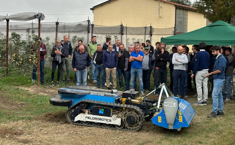 Robot agricolo