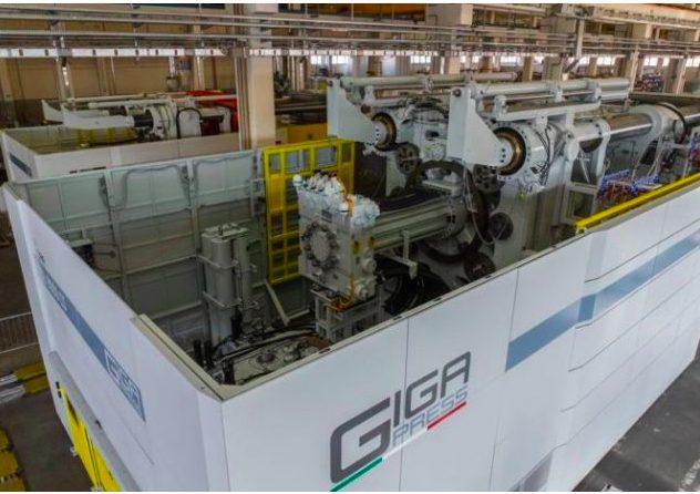 Xiaomi lancia la prima auto