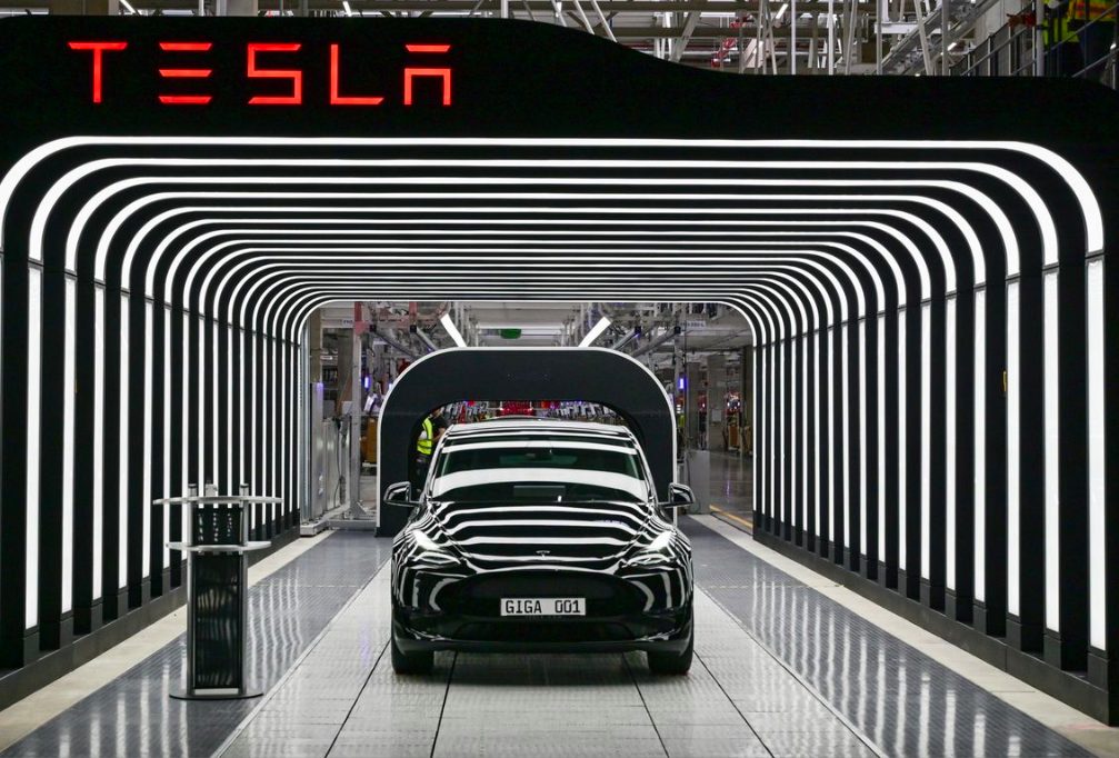 fabbrica Tesla in Italia
