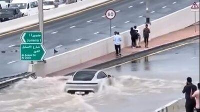 Porsche taycan dubai