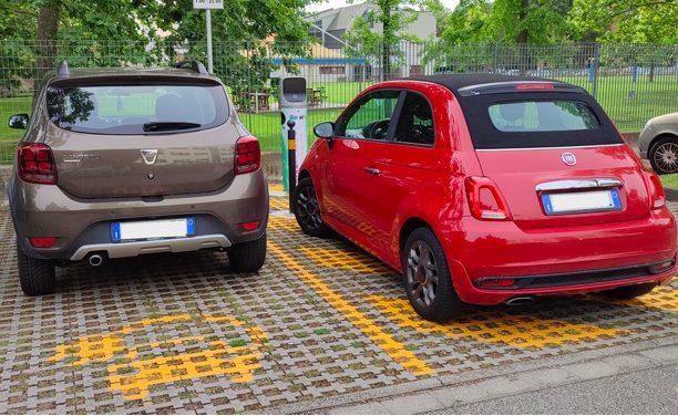Guarda chi parcheggia