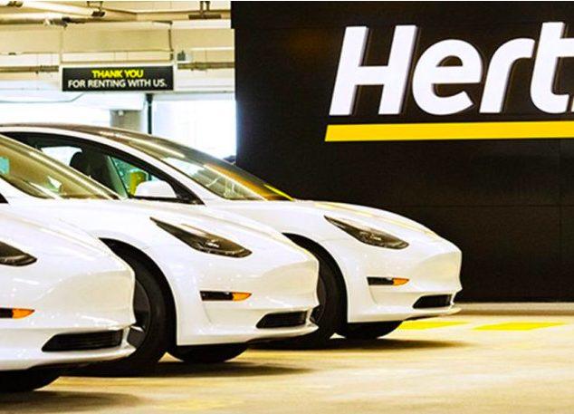 Tesla tenta di ricucire 