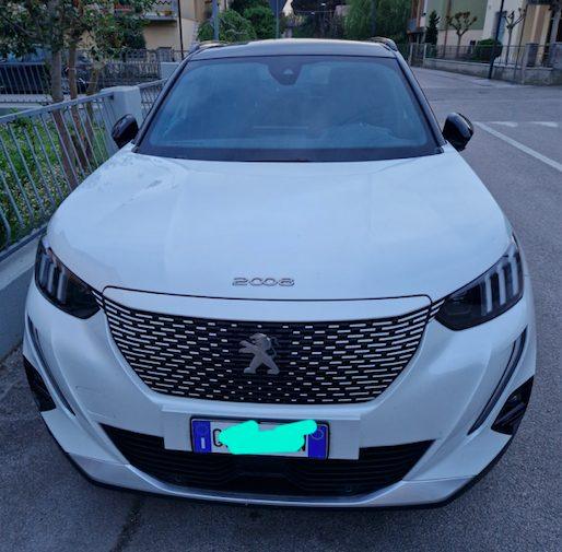 Peugeot e-2008 GT