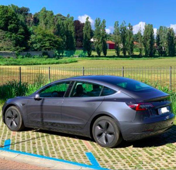 tesla model 3 2020