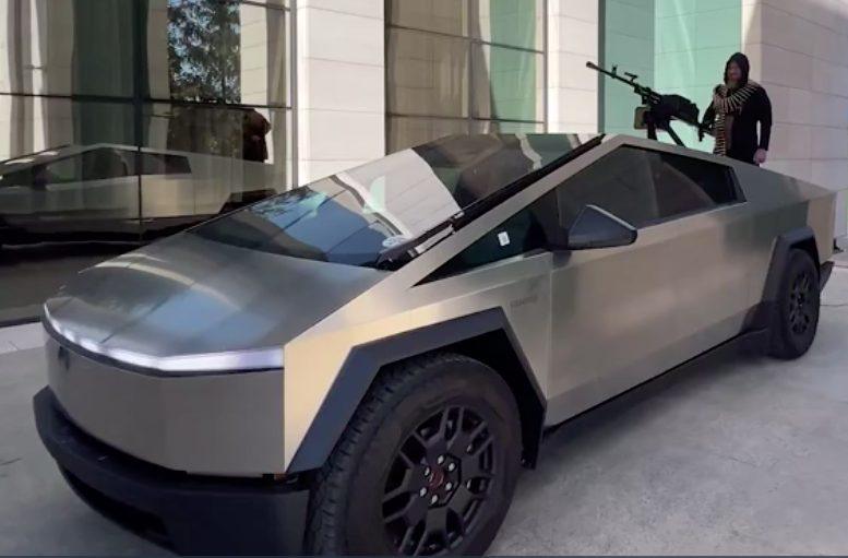 Musk regala un Cybertruck