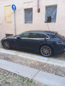 un cavo volante