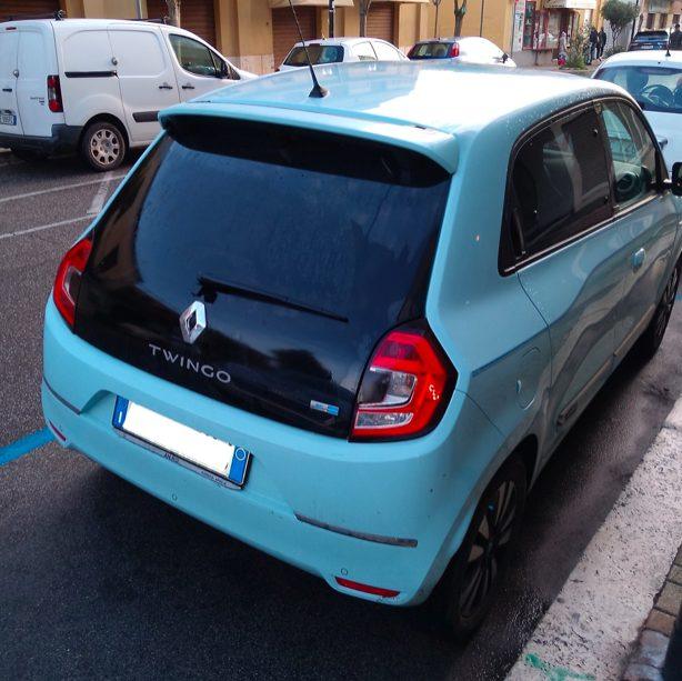 Twingo con 30 mila
