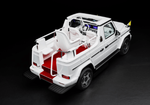 La prima Papamobile Ev
