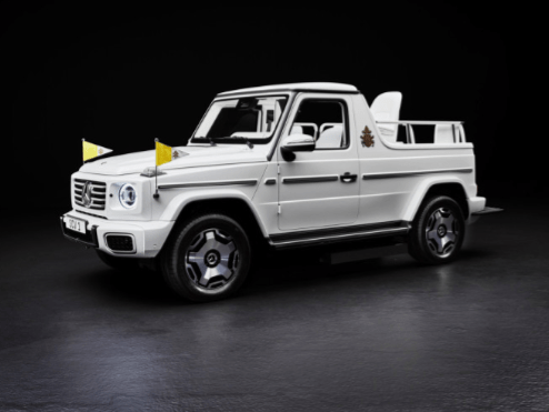 La prima Papamobile Ev