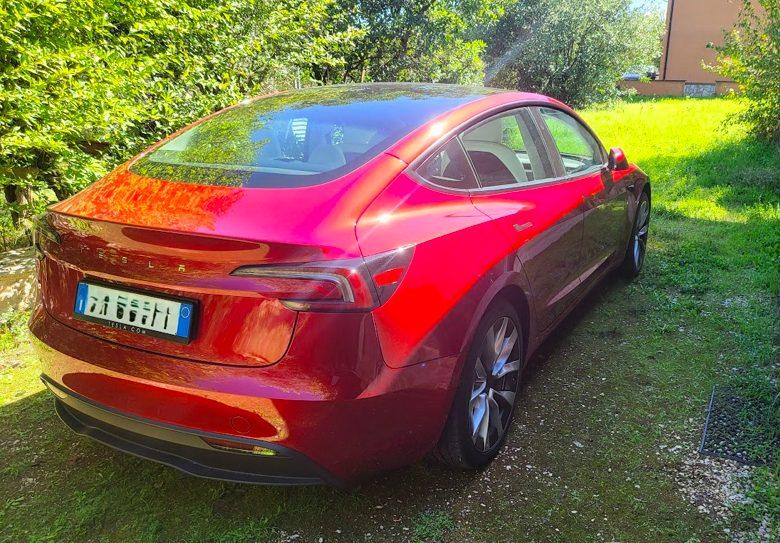 tesla Model 3 seminuova