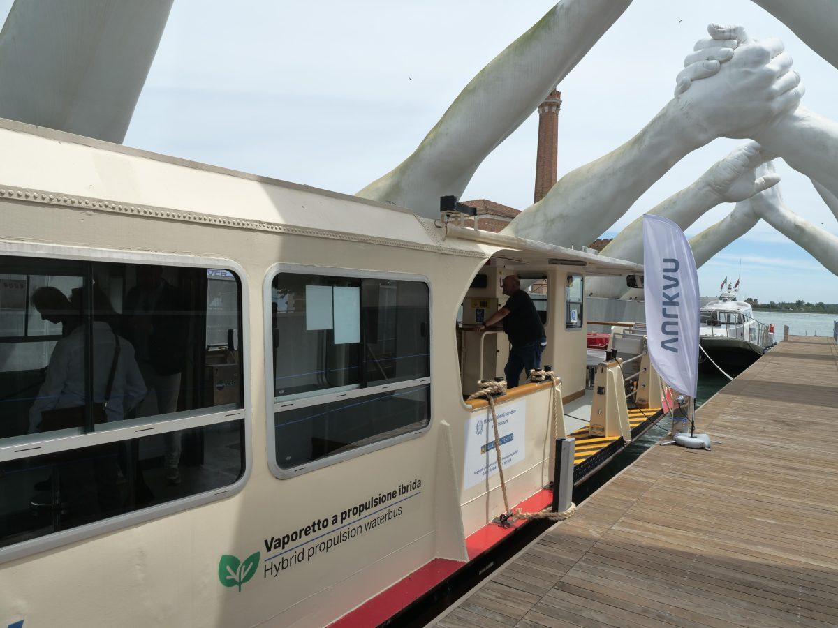 vaporetto ibrido a venezia Venezia vaporetto ibrido