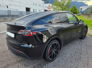 Model Y con 75