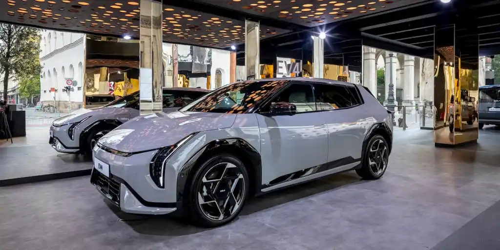 Kia lancia il profumatore per auto all'odore di benzina