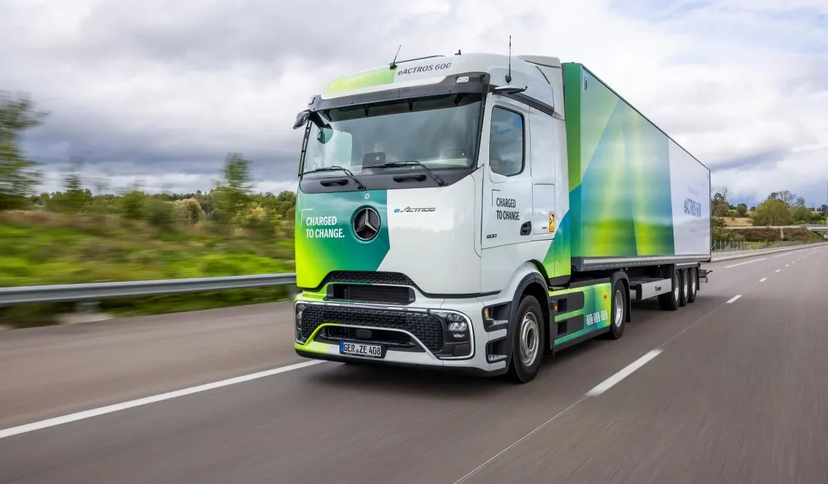 Mercedes eActros 400