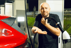 tesla Y batte R5