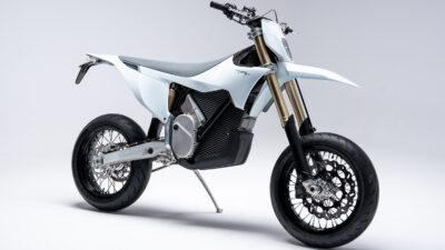 La stark Varg SM è la prima moto pronto strada del costruttore barcelloneta