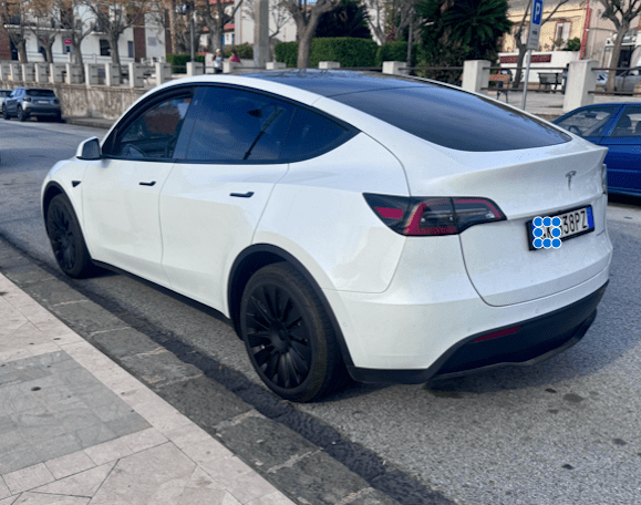 Peugeot e2008 del 2022 