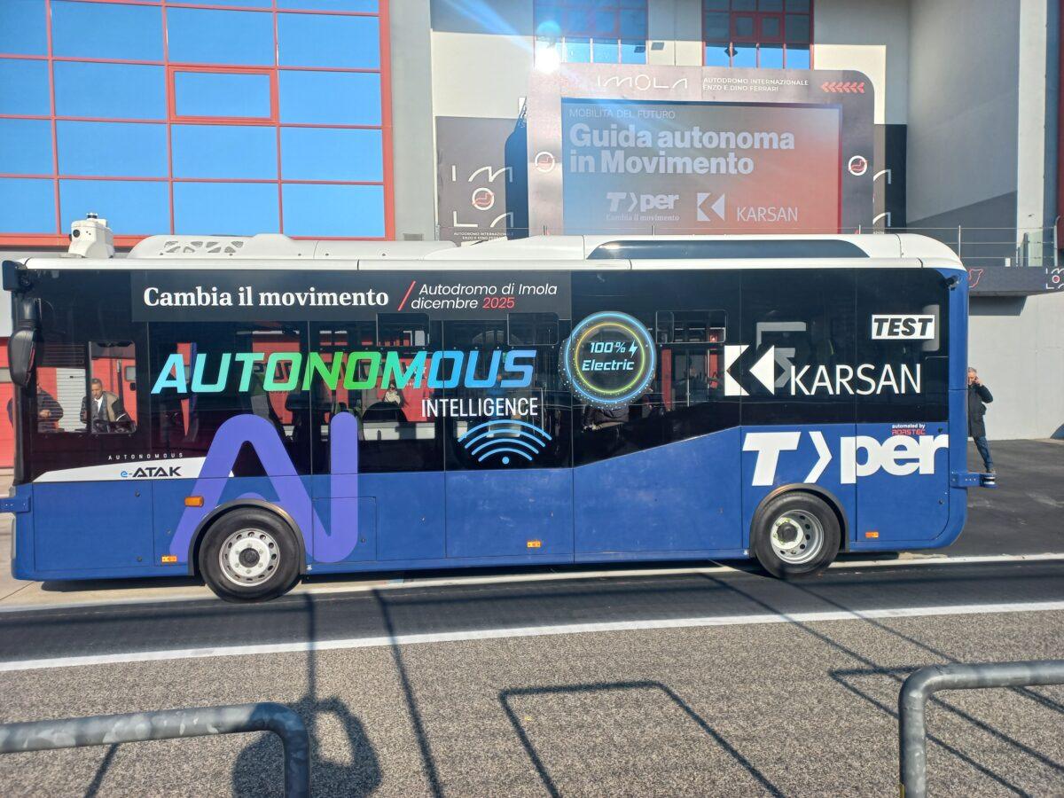 L'e-bus senza conducente Karsan E-Atak testato da Tper sulla pista di Imola e-bus senza conducente