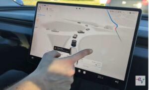 alle prese con l'ingresso in una rotonda full self -driving