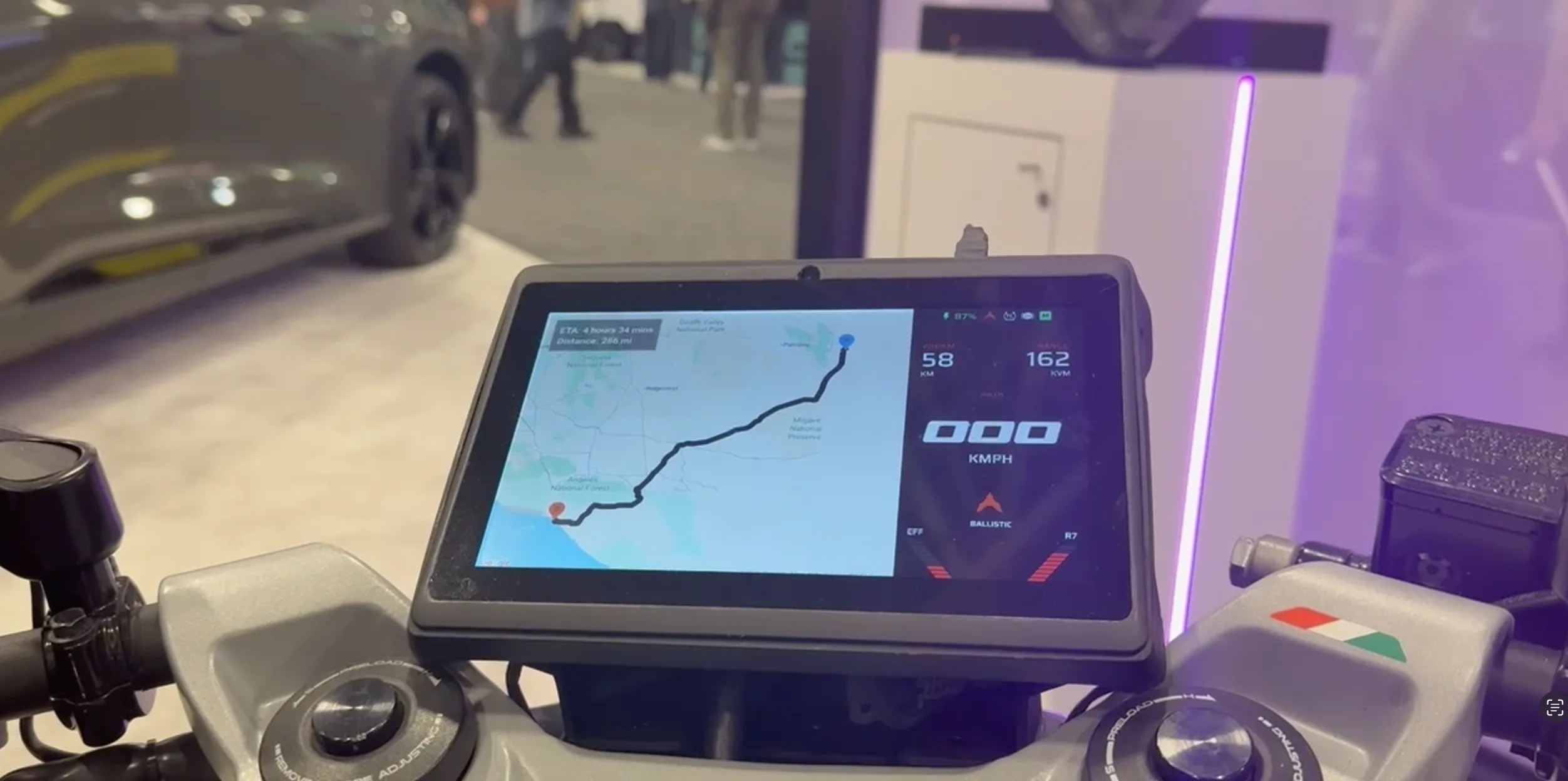 Ultraviolette presenta il sistema AI con controllo vocale