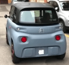 Tesla con batteria rigenerata