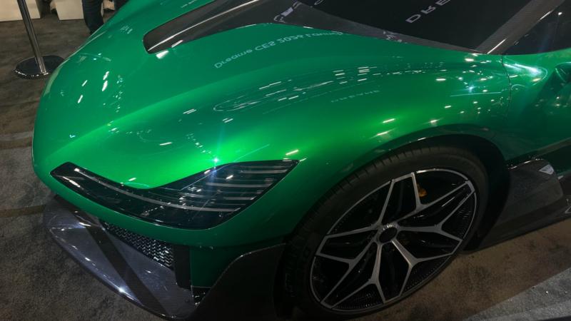 Il cofano molto inclinato di Dreame Nebula Next 01 Dreame Nebula Next 01