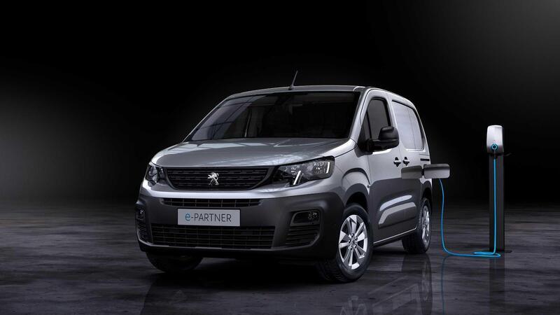 Il furgone Peugeot e-Partner, protagonista del caso francese Peugeot autonomia