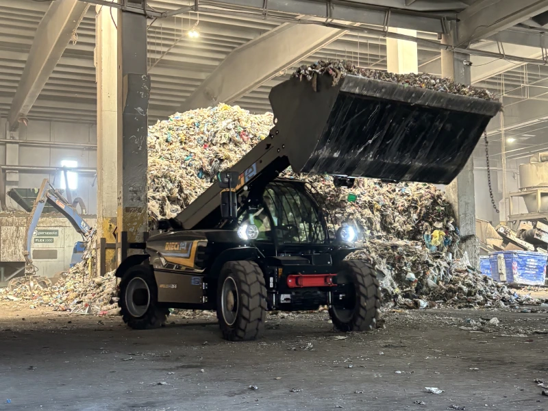 dieci sollevatori elettrici