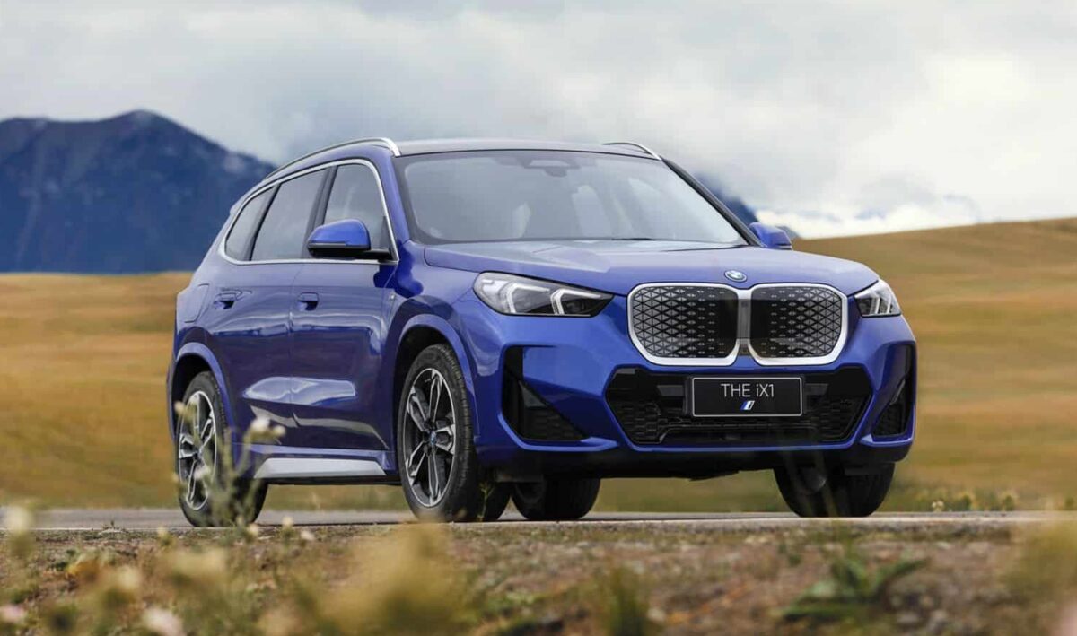 La BMW iX1 eDrive25L BMW Mercedes Audi Cina