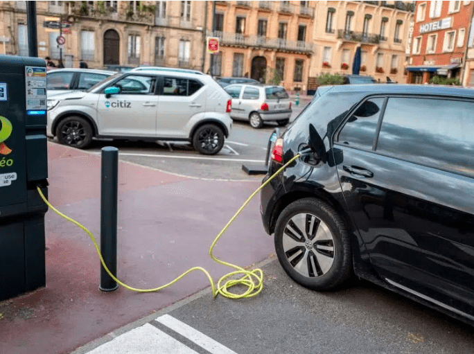 poche colonnine a Parigi