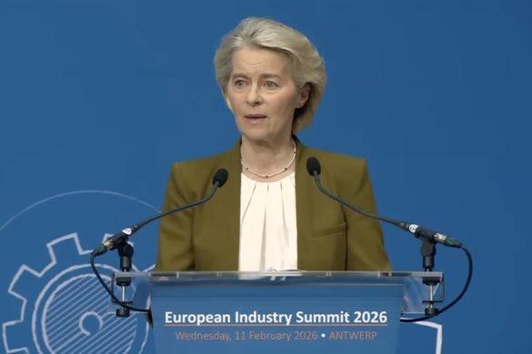 La presidente della Commissione europea Ursula von der Leyen incentivi auto elettriche