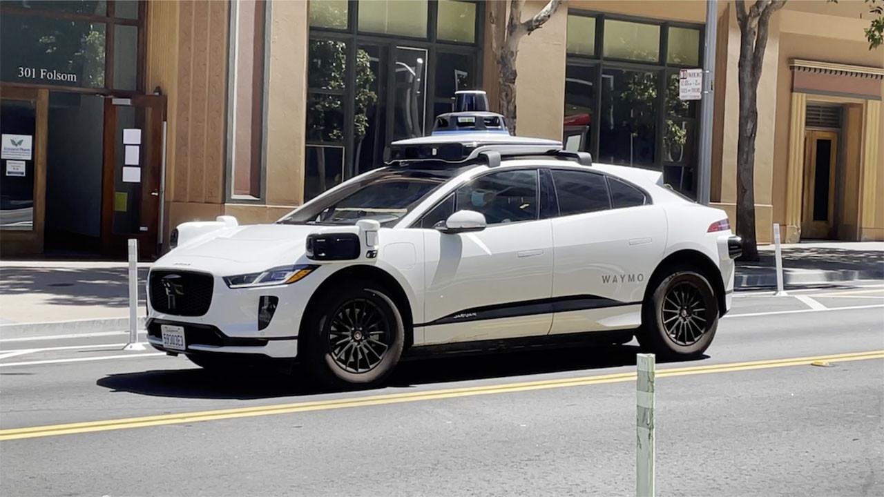 Robotaxi Waymo per le strade di Miami Robotaxi Waymo