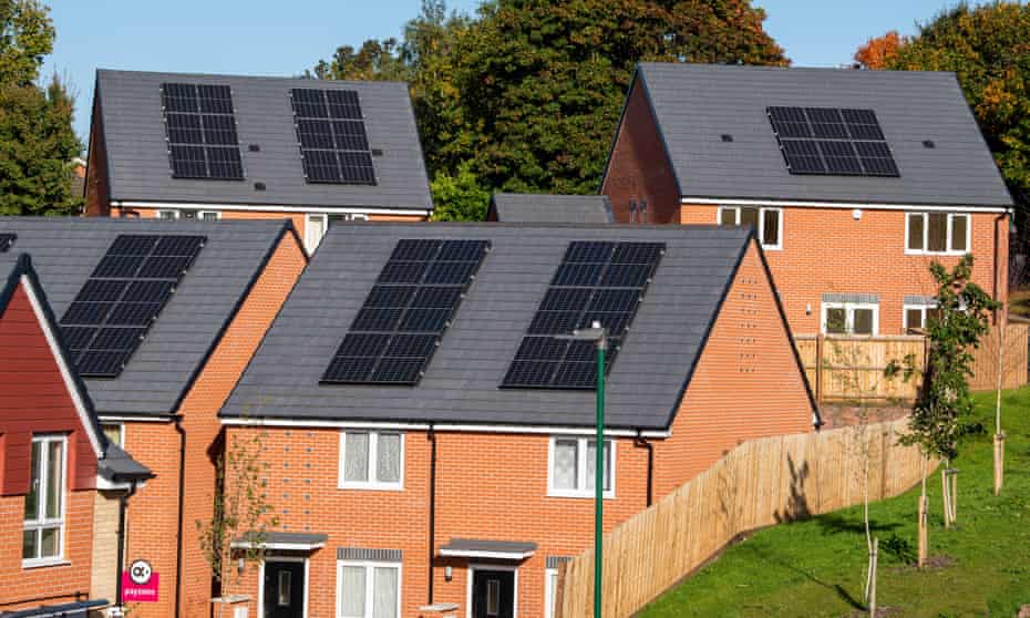 impianti fotovoltaici sulle case inglesi Regno Unito crisi energetica
