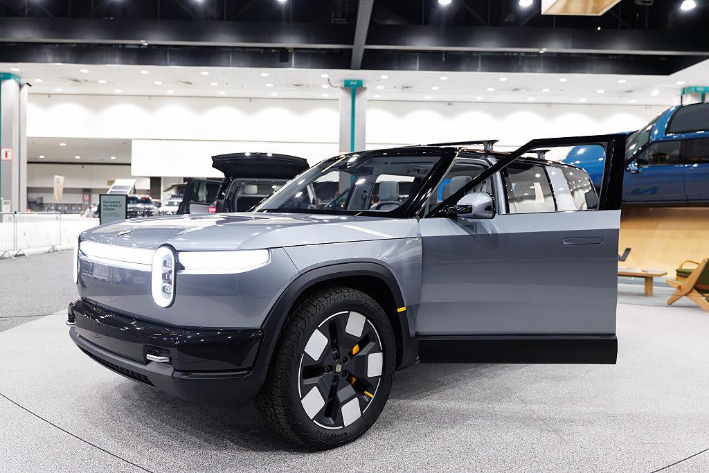 Uber Rivian robotaxi