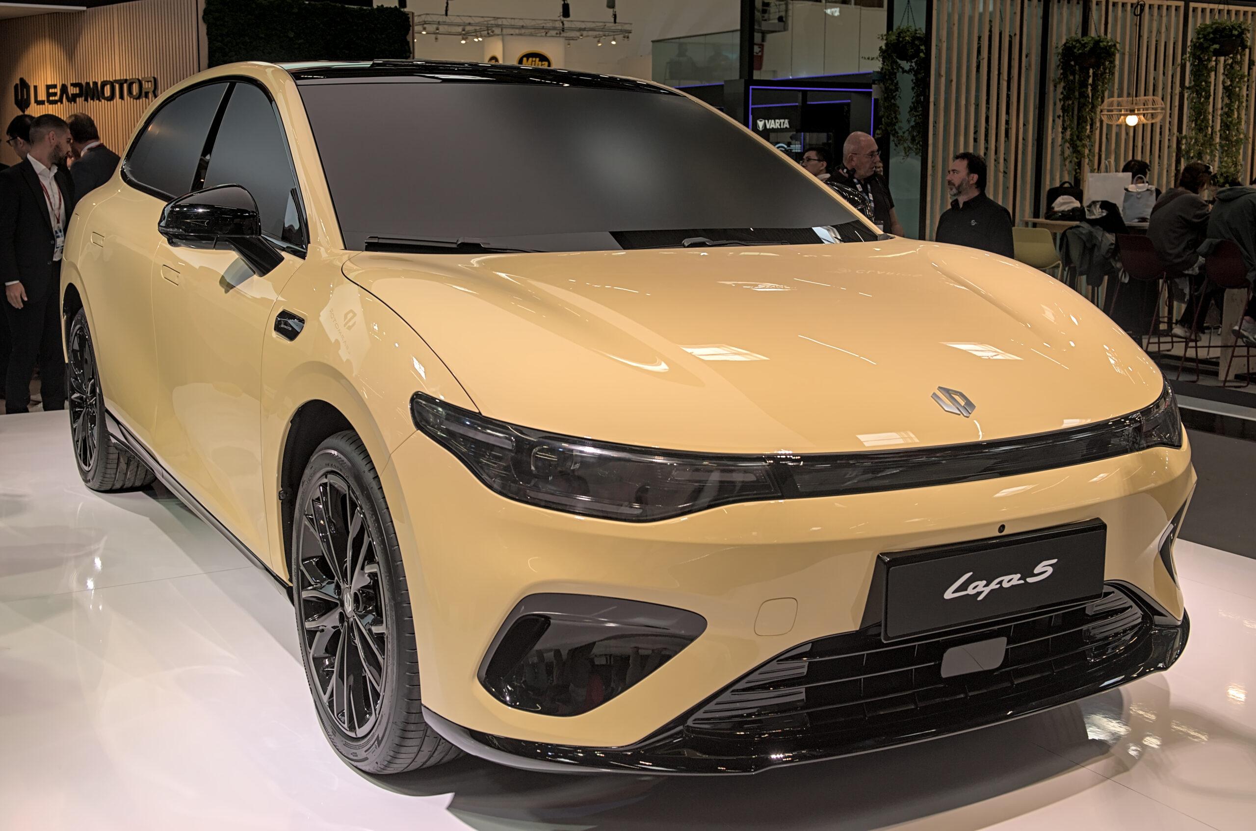 Cina EV aprile